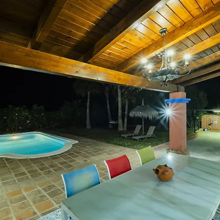 Cubo's El Nogal * ألاورين ذي ر تورّي